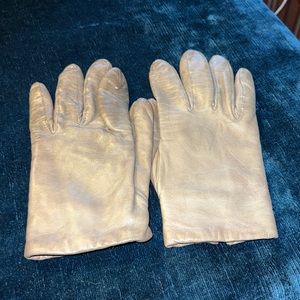 Vintage 100% leather gloves